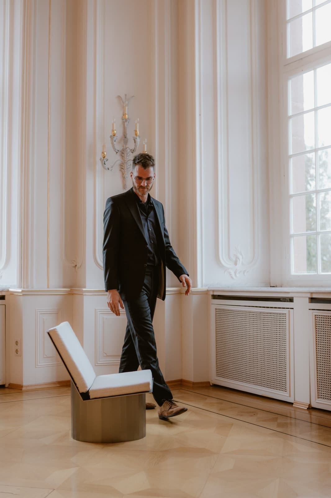 Porträt in einer Halle
